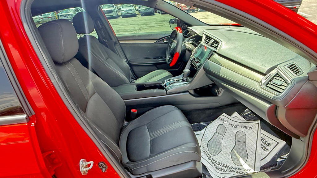 2017 Honda Civic Image 9