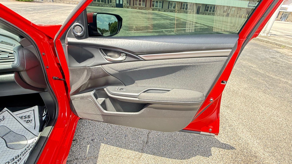 2017 Honda Civic Image 23