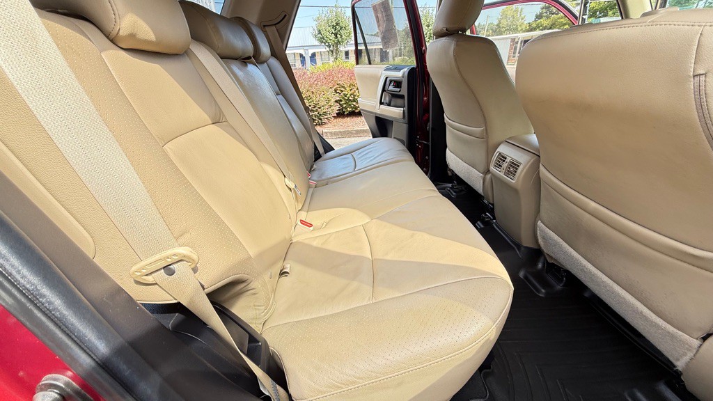 2010 Toyota 4Runner Image 14