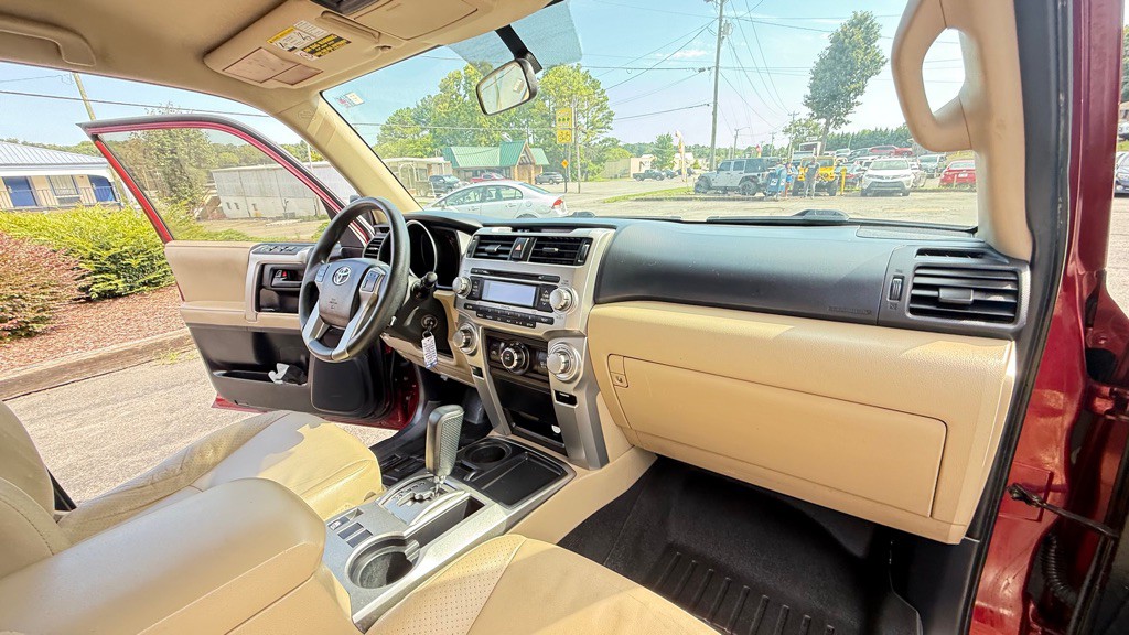 2010 Toyota 4Runner Image 16