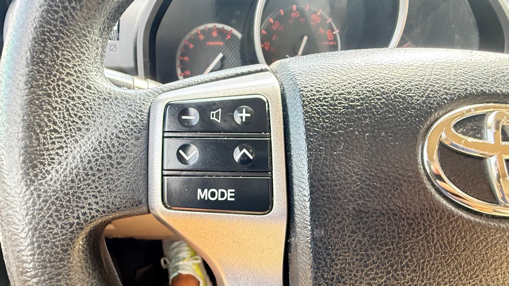 2010 Toyota 4Runner Image 22