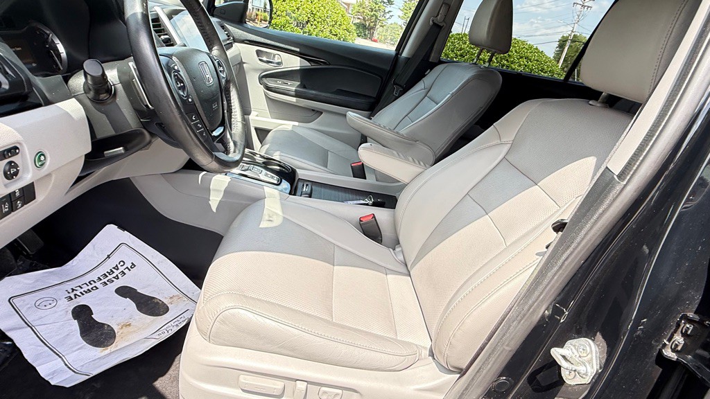 2017 Honda Pilot Image 9