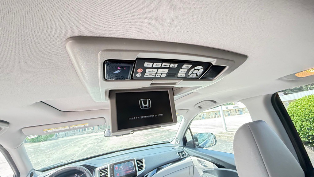 2017 Honda Pilot Image 12