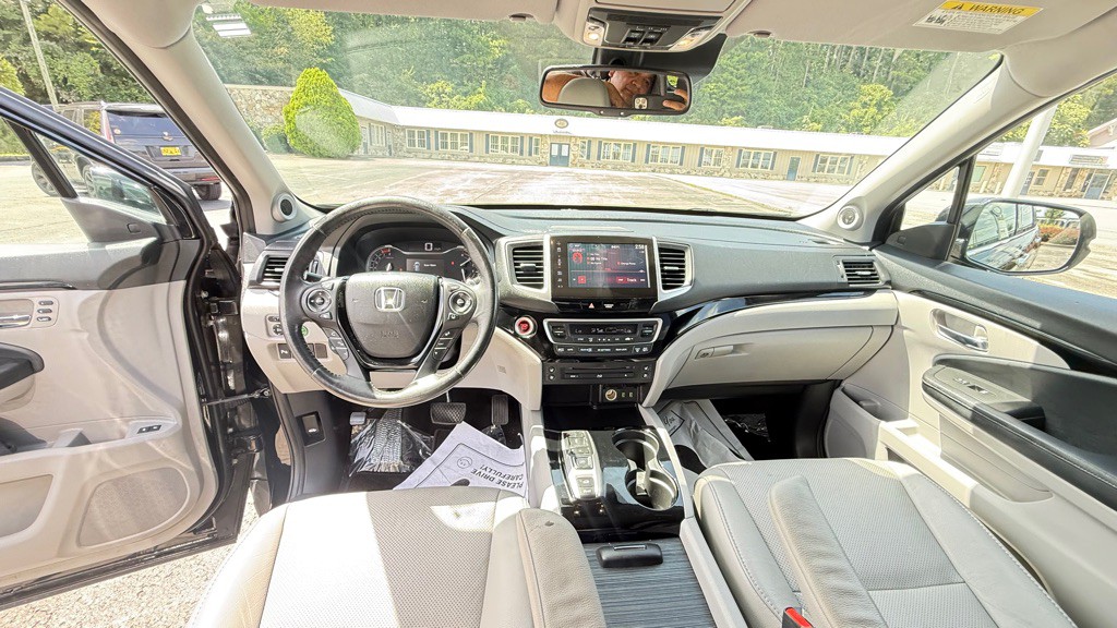 2017 Honda Pilot Image 13