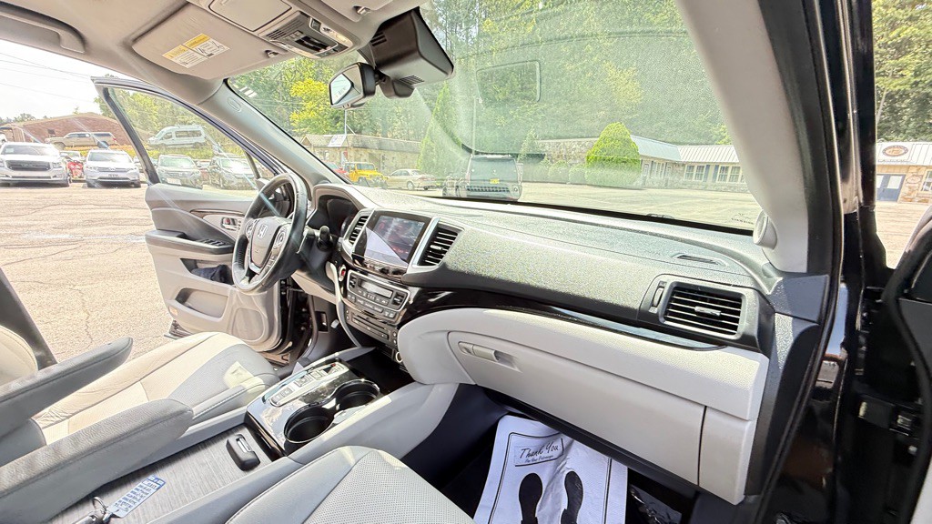 2017 Honda Pilot Image 18