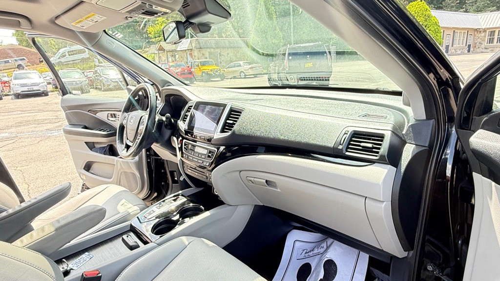 2017 Honda Pilot Image 21