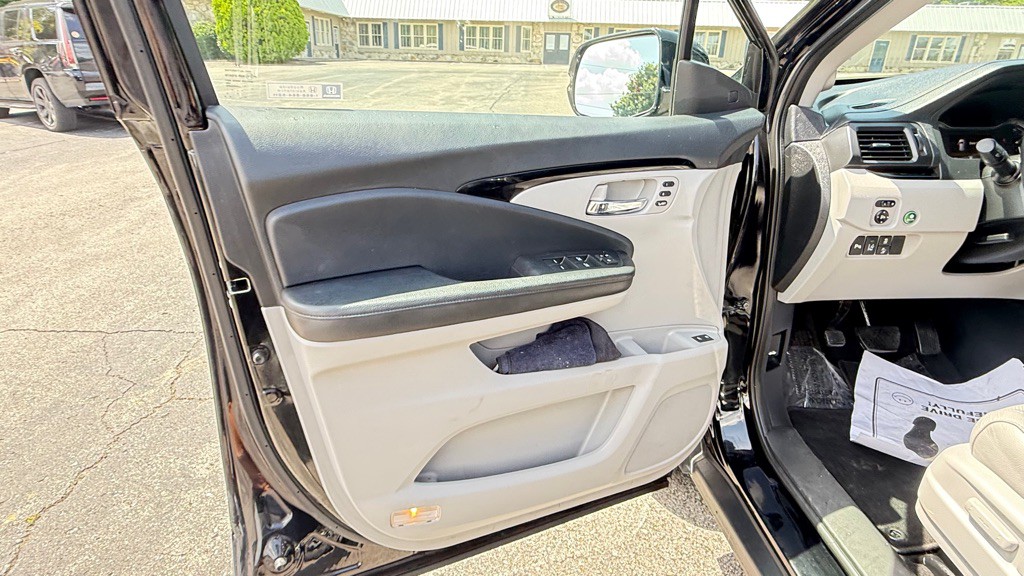 2017 Honda Pilot Image 24