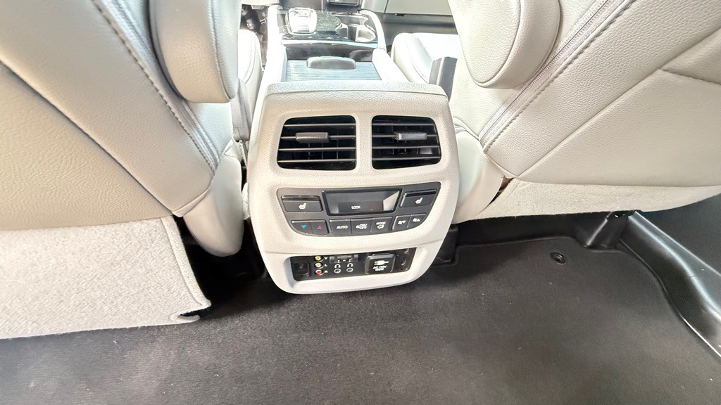2017 Honda Pilot Image 26