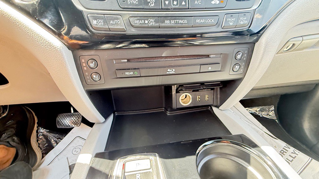 2017 Honda Pilot Image 35