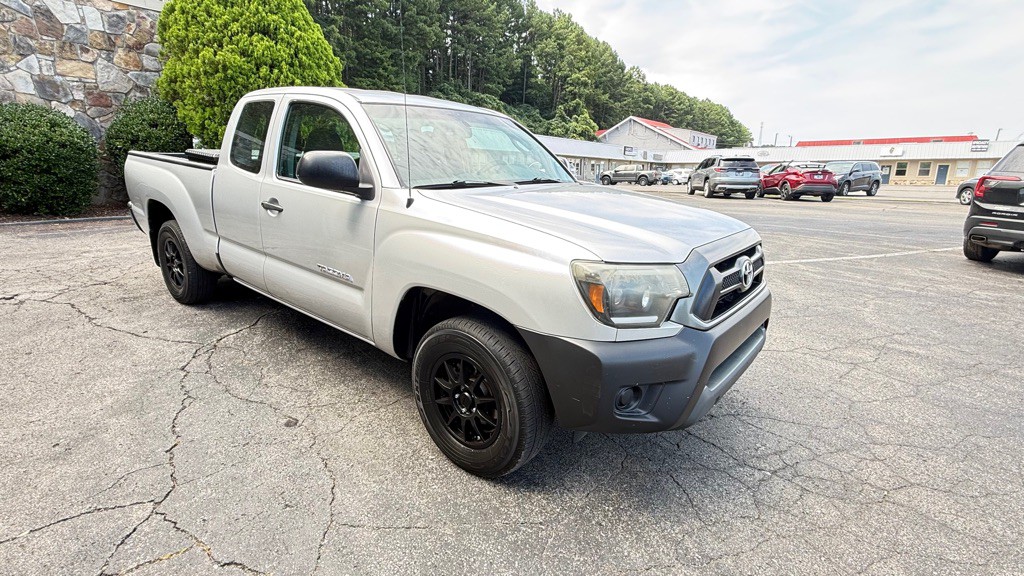 2013 Toyota Tacoma Image 2