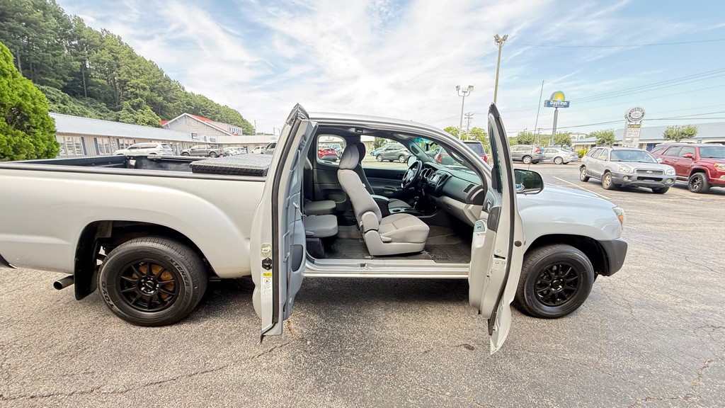 2013 Toyota Tacoma Image 10