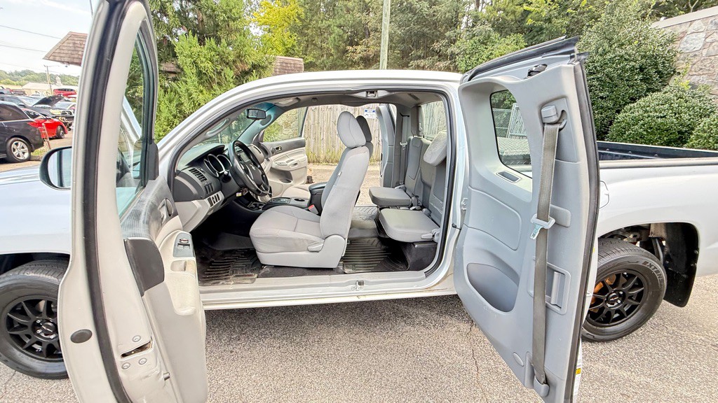 2013 Toyota Tacoma Image 14