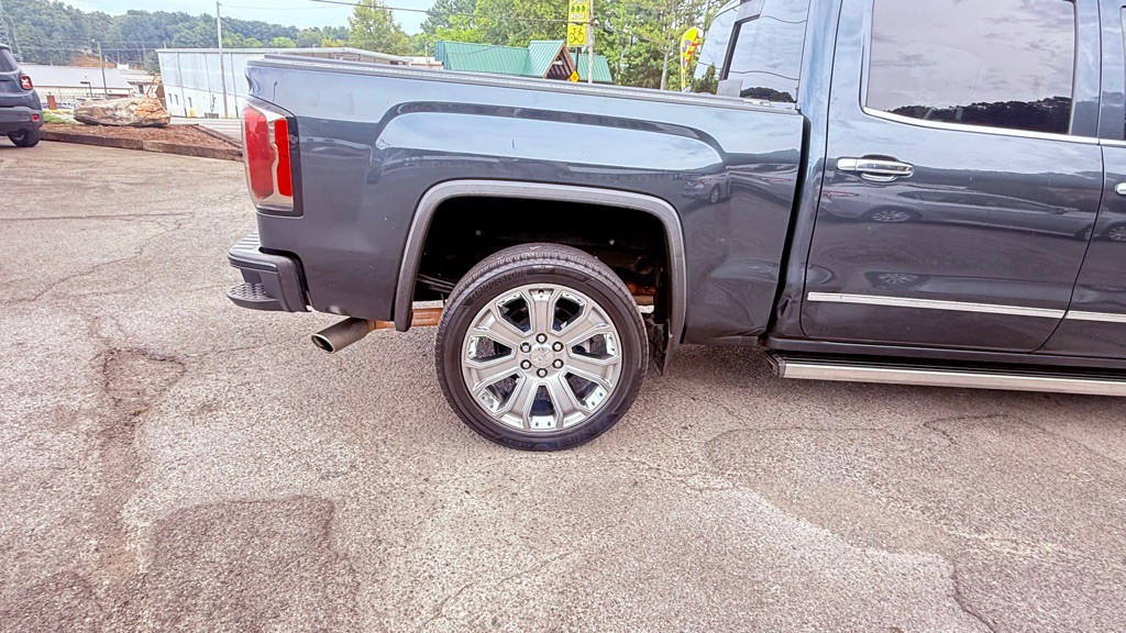 2017 GMC Sierra Image 32