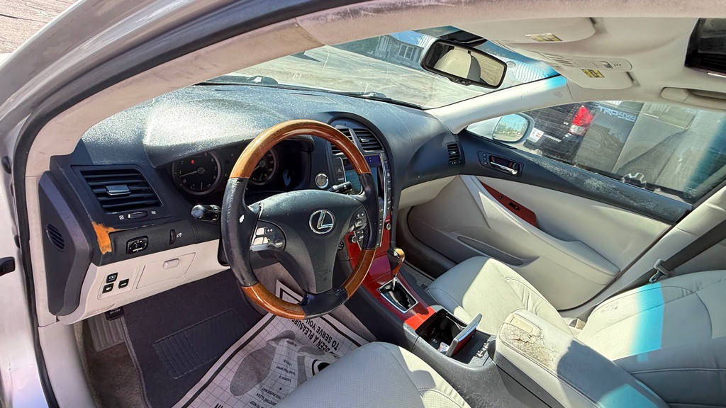 2007 Lexus ES Image 10