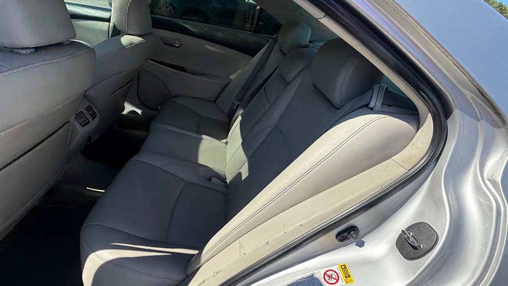 2007 Lexus ES Image 18