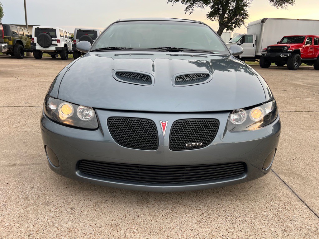 2006 Pontiac GTO Image 2