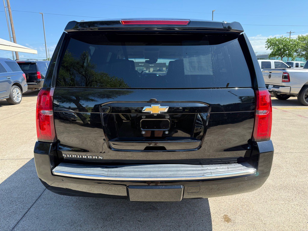 2015 Chevrolet Suburban Image 6