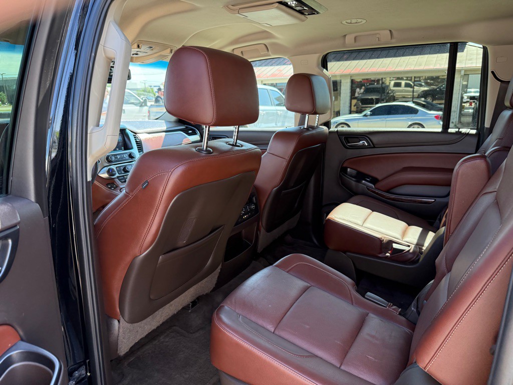 2015 Chevrolet Suburban Image 14