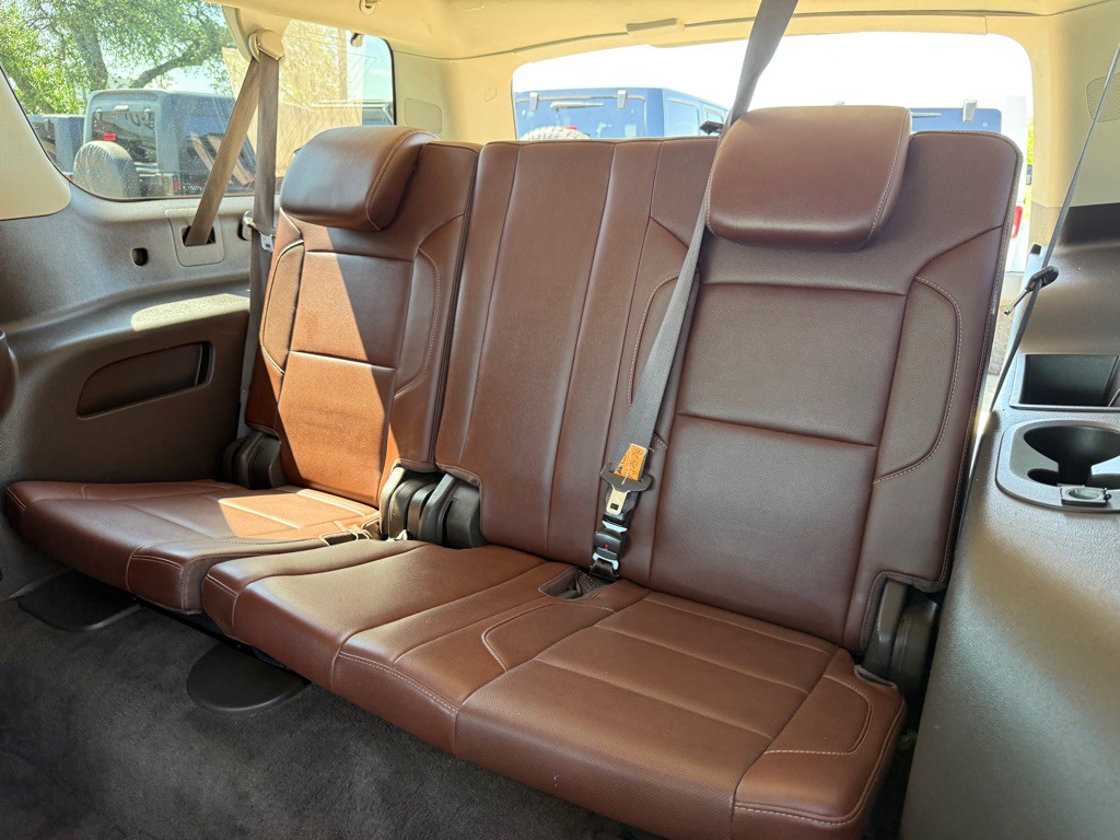 2015 Chevrolet Suburban Image 15