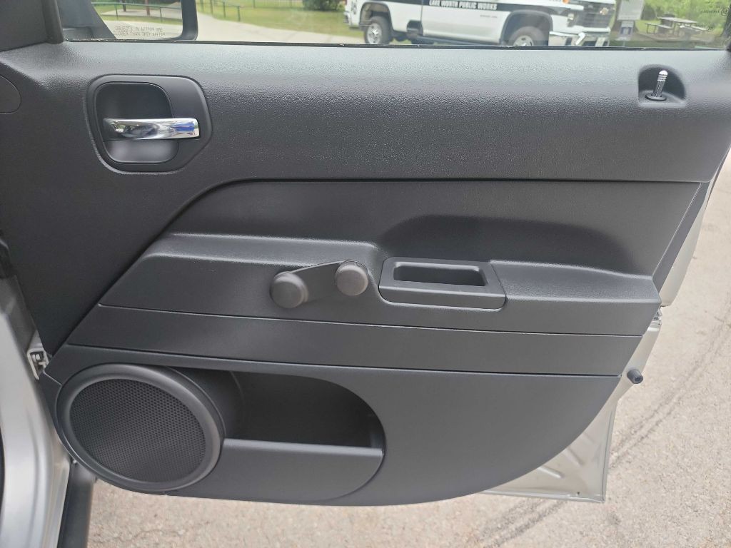 2010 Jeep Patriot Image 27
