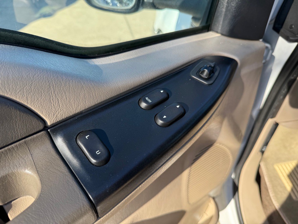 2001 Ford F-250 Image 23