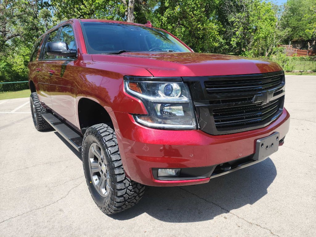 2016 Chevrolet Suburban Image 1