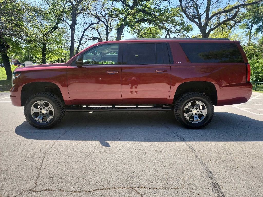 2016 Chevrolet Suburban Image 5