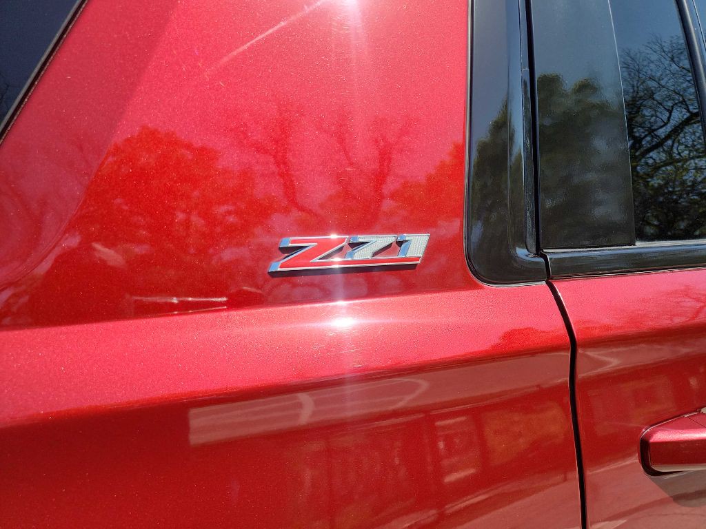 2016 Chevrolet Suburban Image 12