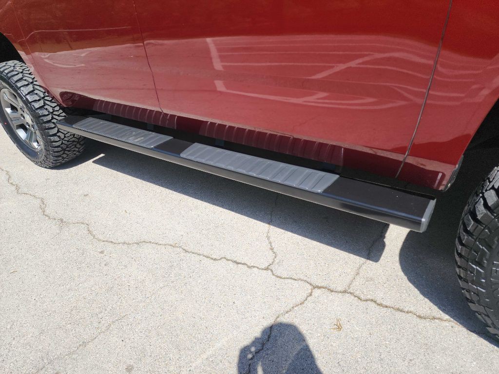 2016 Chevrolet Suburban Image 13