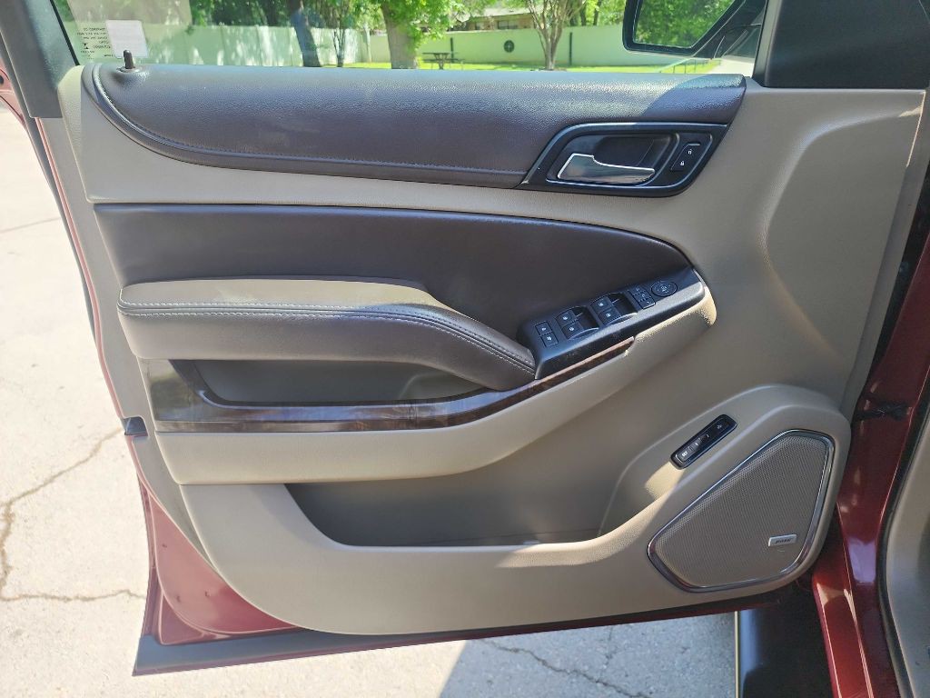 2016 Chevrolet Suburban Image 15