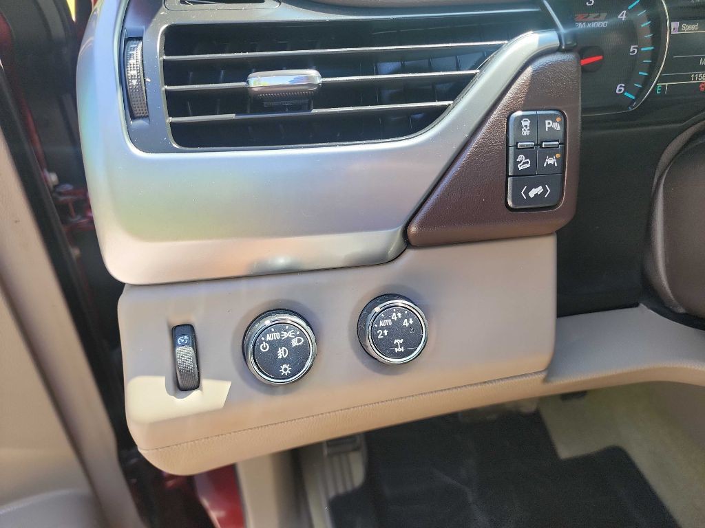2016 Chevrolet Suburban Image 20