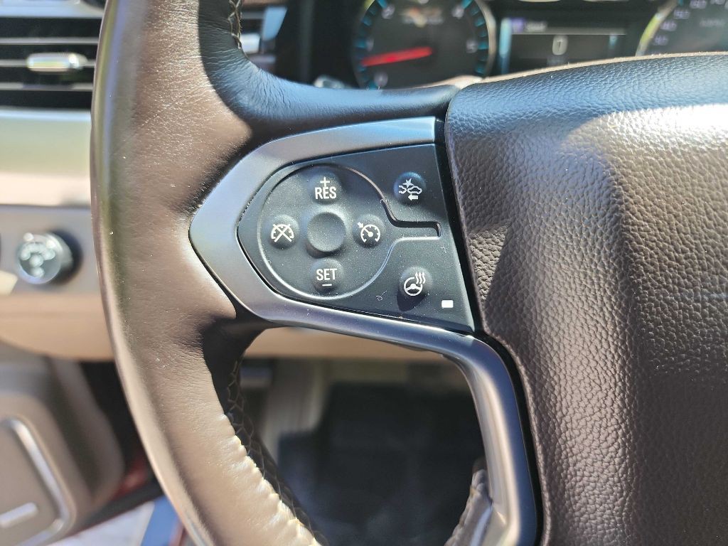 2016 Chevrolet Suburban Image 22