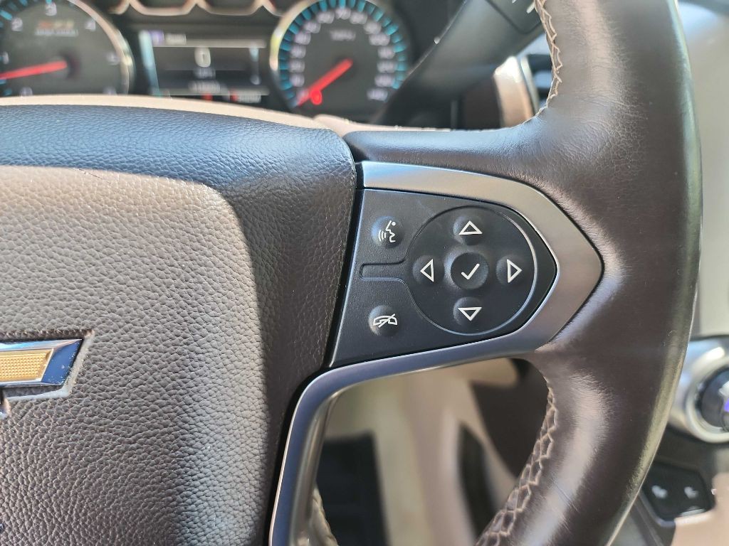 2016 Chevrolet Suburban Image 23