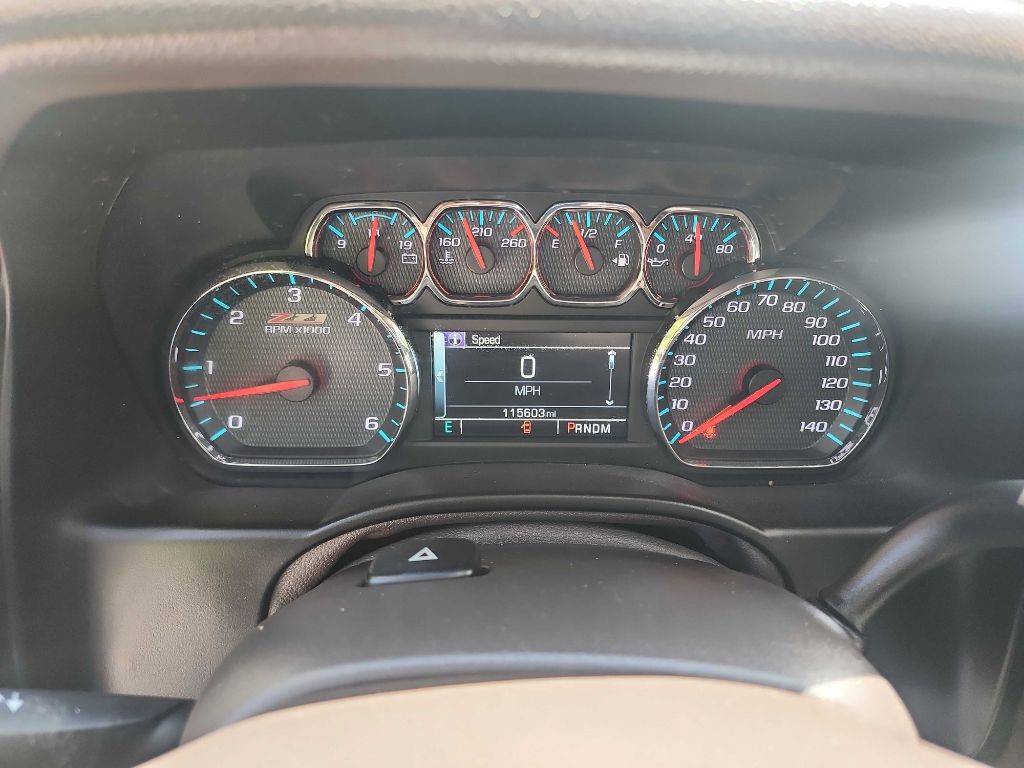 2016 Chevrolet Suburban Image 24