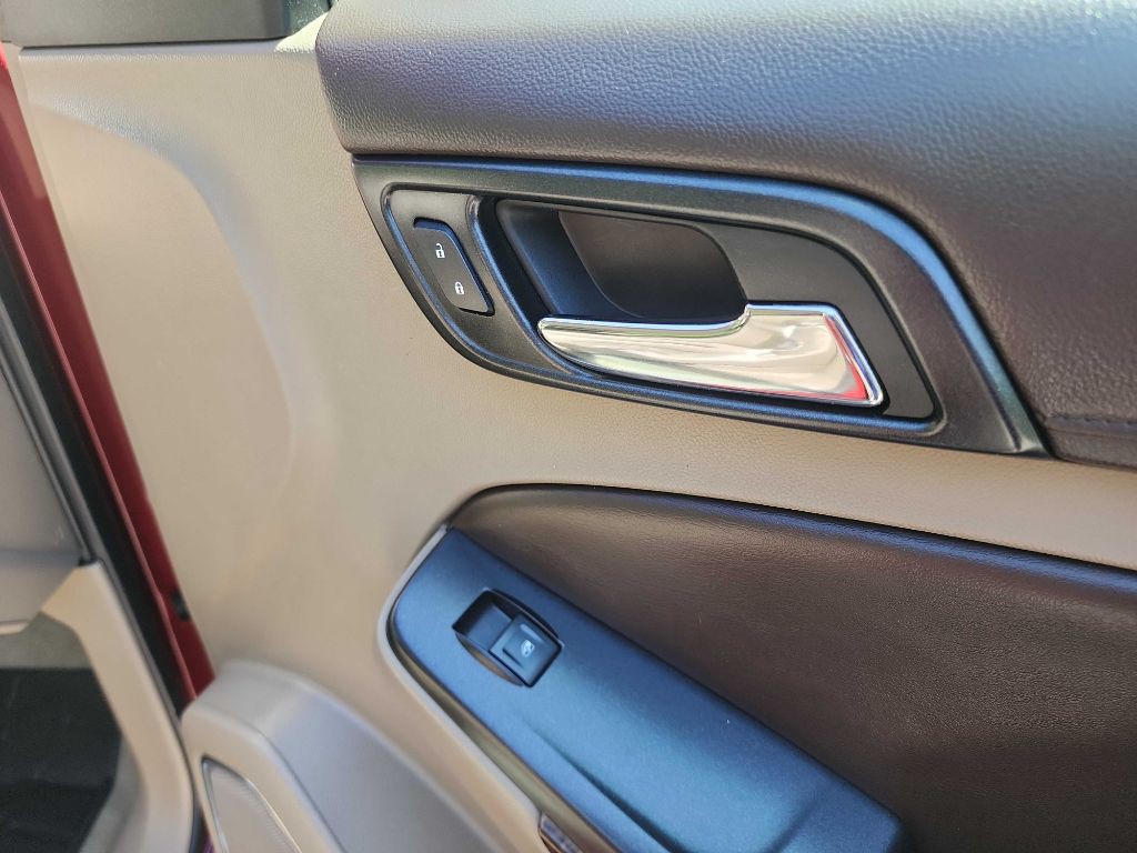 2016 Chevrolet Suburban Image 46