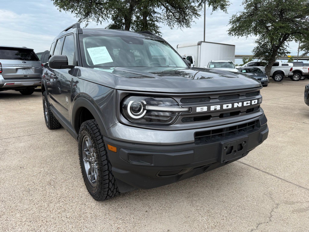 2022 Ford Bronco Image 1