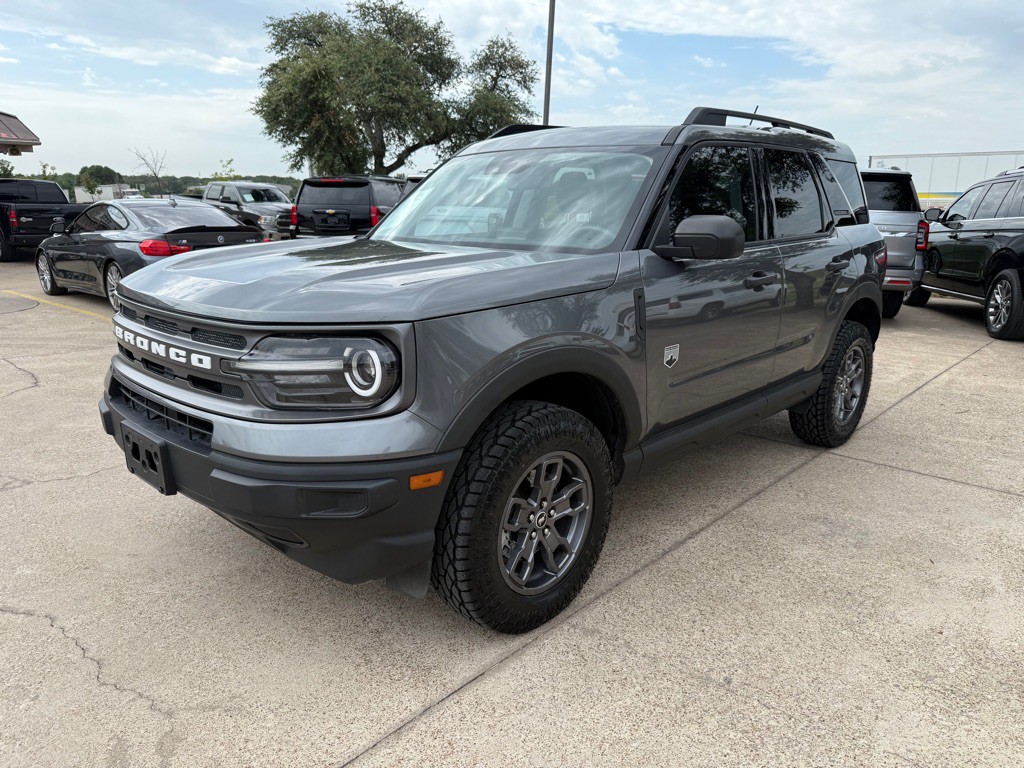 2022 Ford Bronco Image 3