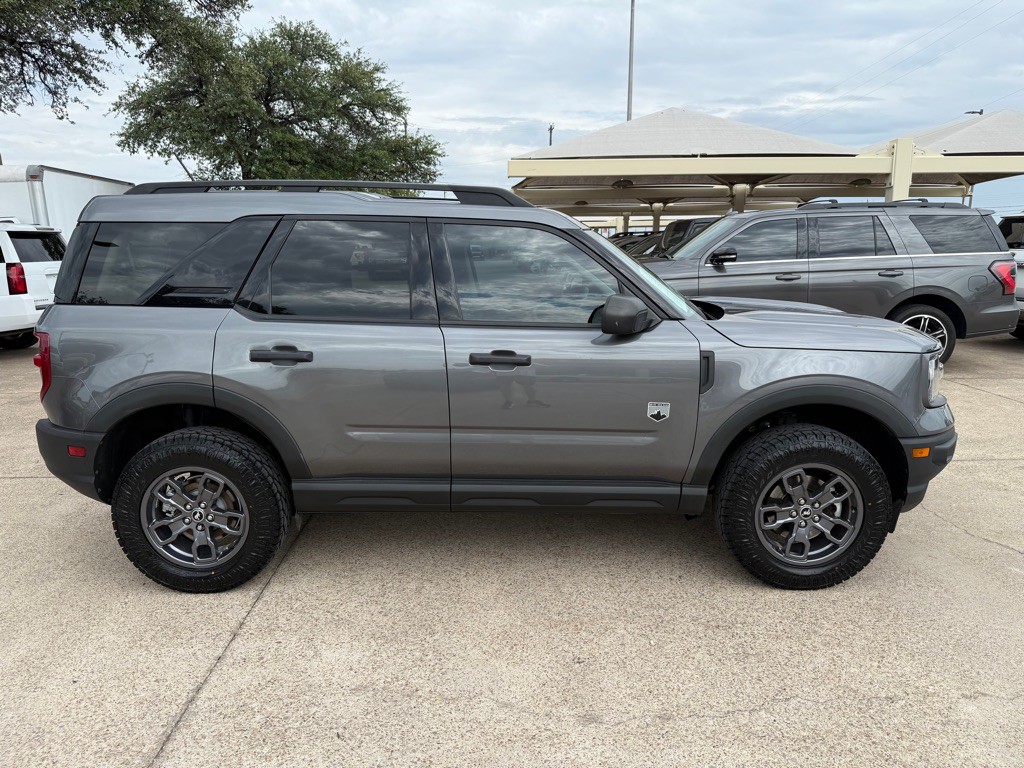 2022 Ford Bronco Image 8