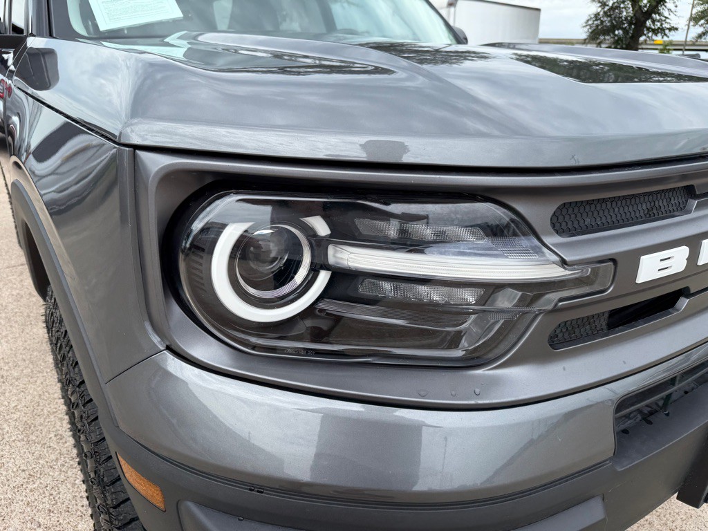 2022 Ford Bronco Image 9