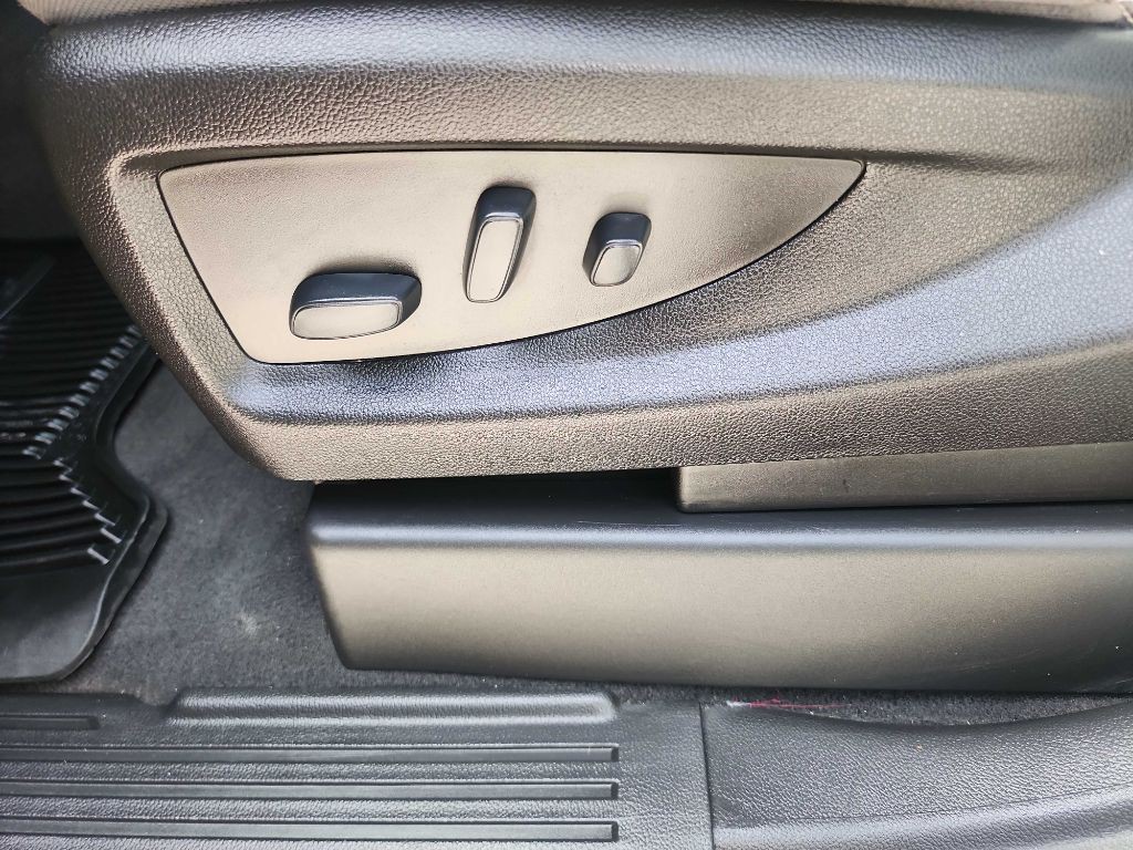 2018 Chevrolet Silverado 1500 Image 19