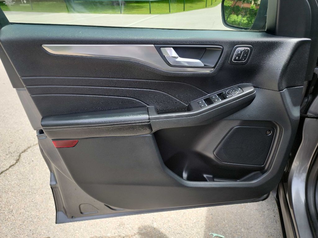 2021 Ford Escape Image 14