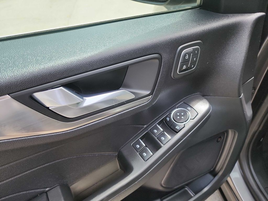 2021 Ford Escape Image 15