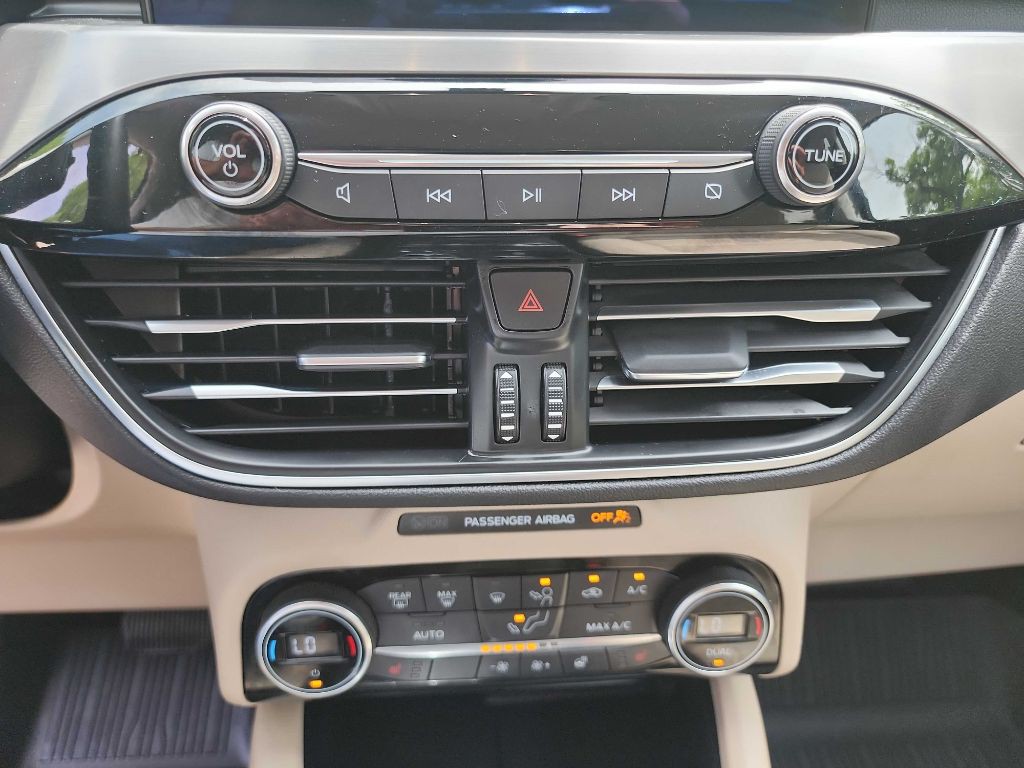 2021 Ford Escape Image 26