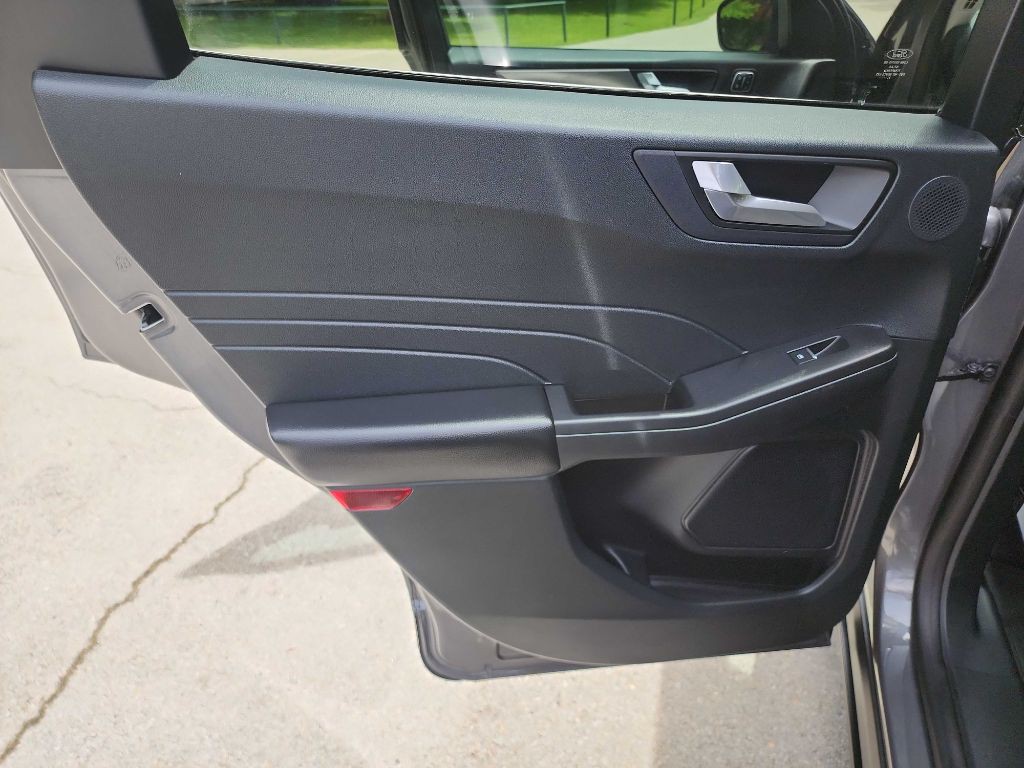 2021 Ford Escape Image 30