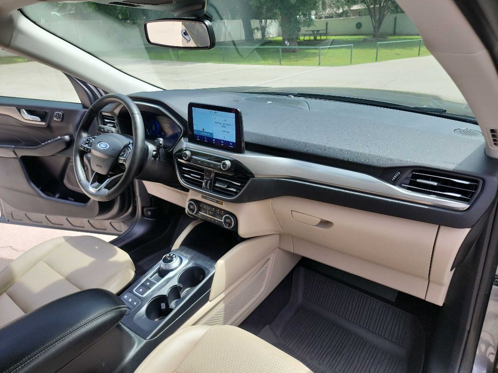 2021 Ford Escape Image 42