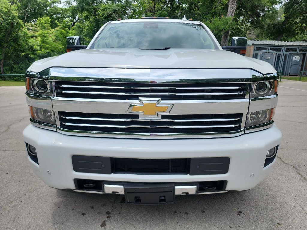 2015 Chevrolet Silverado 1500 Image 2