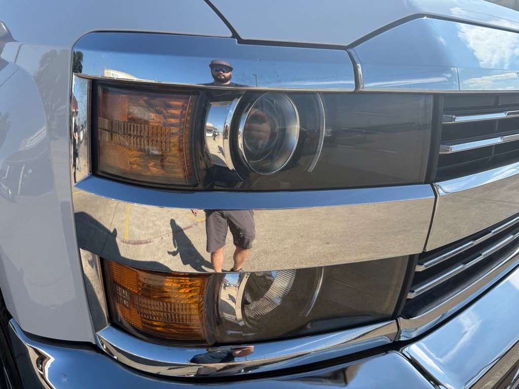 2018 Chevrolet Silverado 1500 Image 2