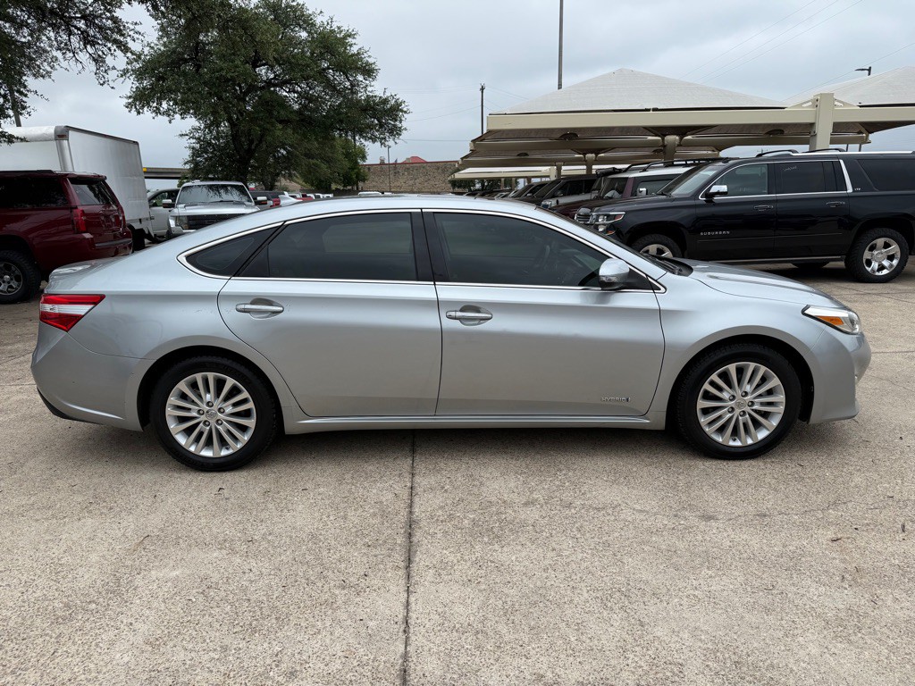 2015 Toyota Avalon Image 8