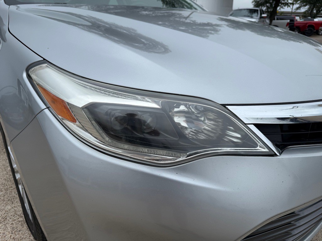 2015 Toyota Avalon Image 9