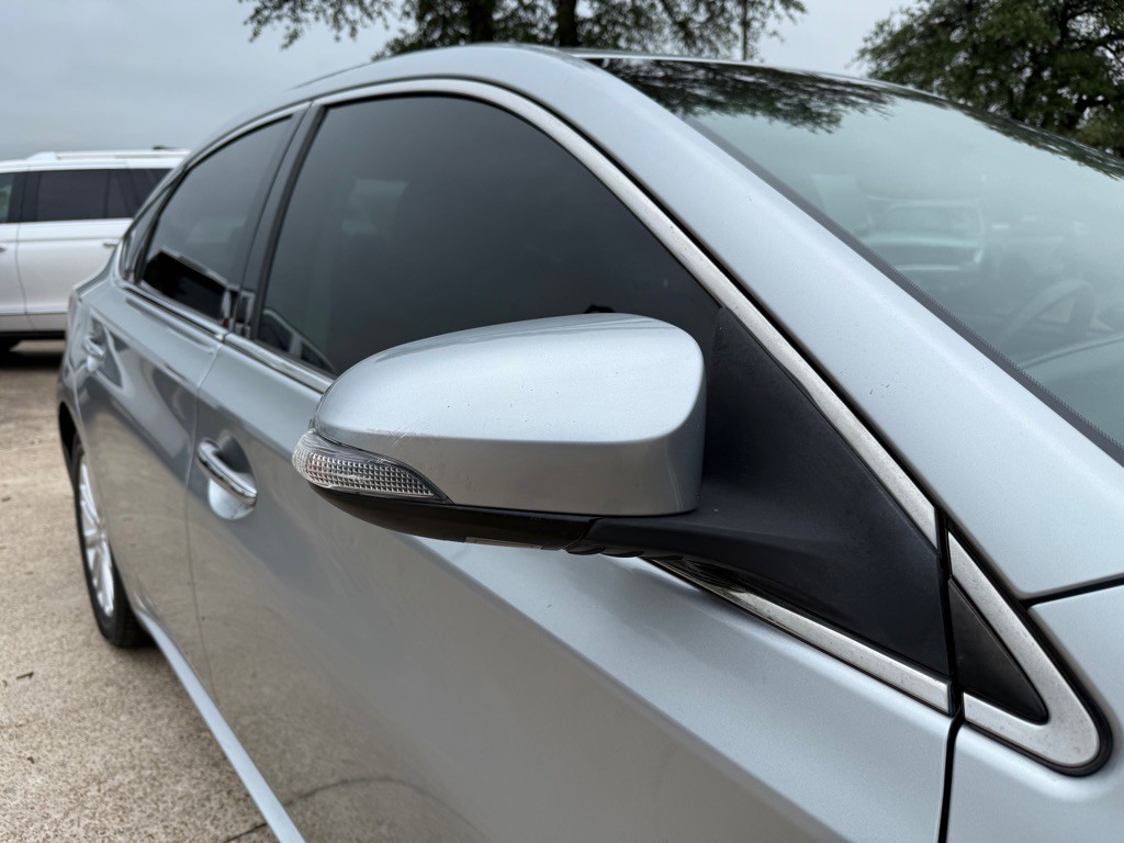 2015 Toyota Avalon Image 10